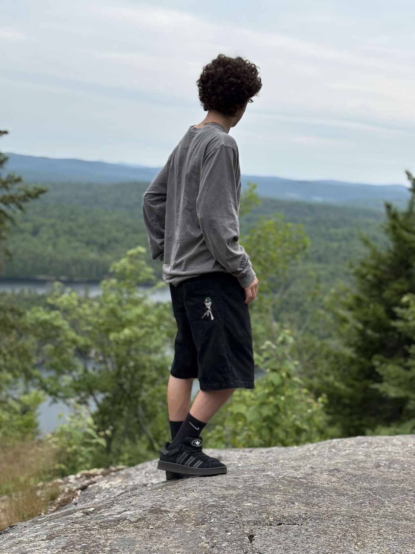 war denim jorts (camo)